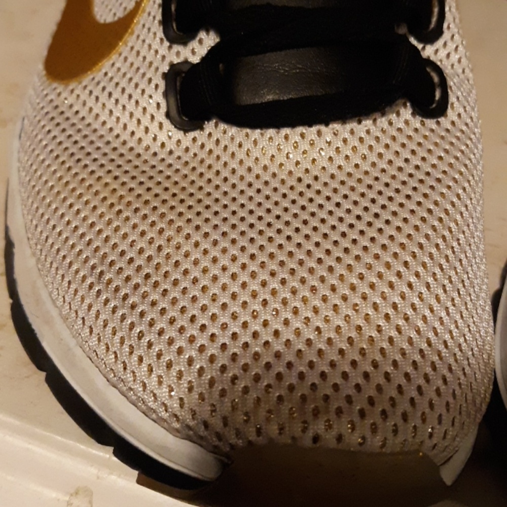 Shoes - Picture 2 of 3